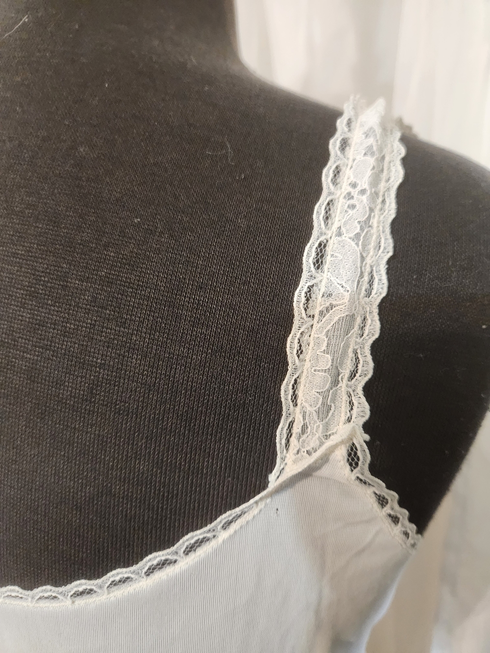 Vintage Elegant White Lace-Trim Slip Dress with Sheer Bodice XS/S - Picture 6 of 10